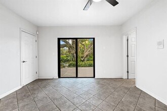 1260 N Riverside Dr in Pompano Beach, FL - Building Photo - Building Photo