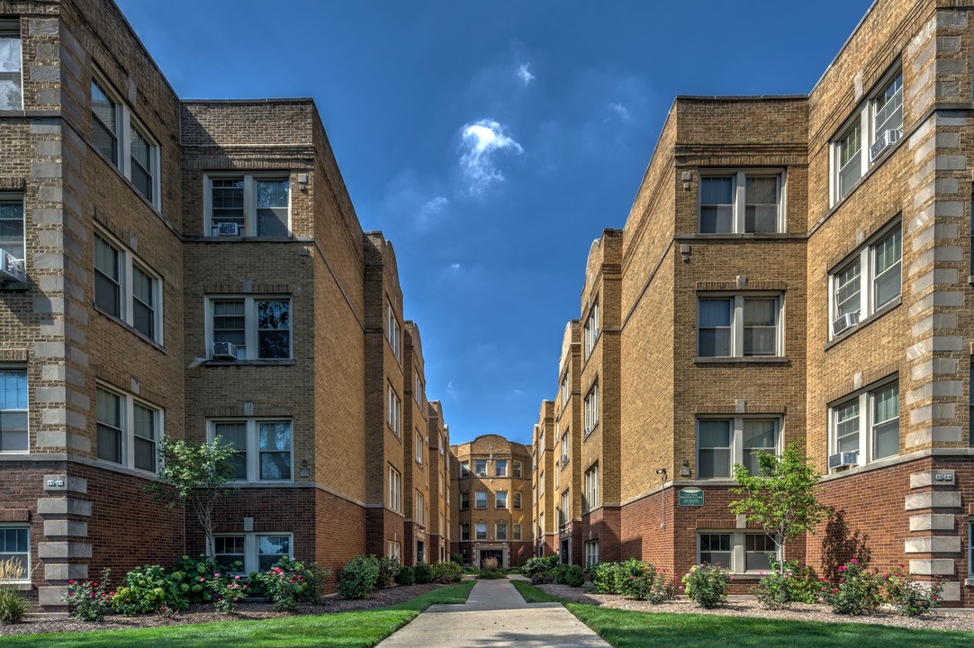 16-24 N Austin in Oak Park, IL - Building Photo