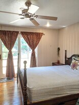 945 Stonehurst Way in Campbell, CA - Building Photo