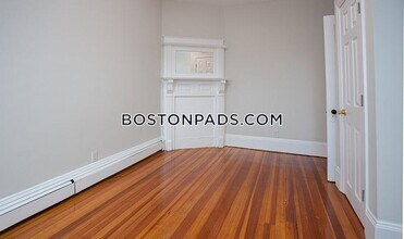 202 Harvard St, Unit 200-3 in Cambridge, MA - Building Photo - Building Photo