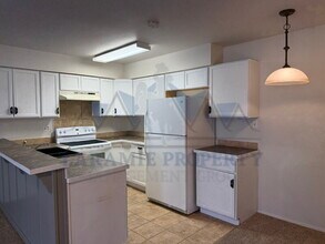 1080 N 18th St in Laramie, WY - Building Photo - Building Photo