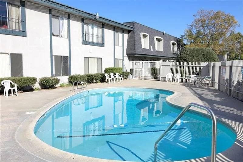Terre at Sandalwood in El Cajon, CA - Foto de edificio