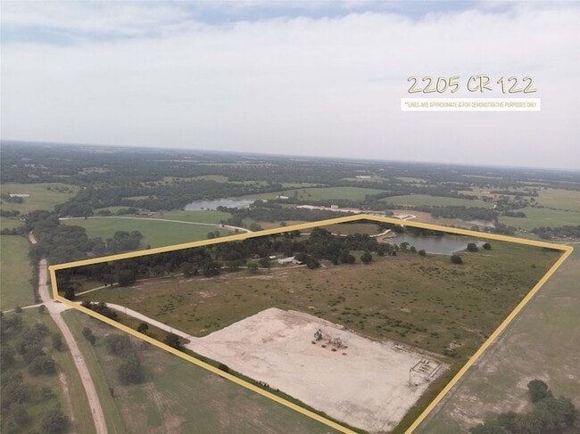 2205 Co Rd 122, Unit 301 in Caldwell, TX - Building Photo - Building Photo