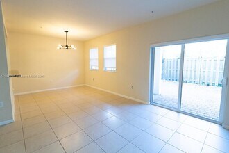 8740 NW 97th Ave in Doral, FL - Building Photo - Building Photo