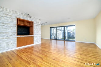 73 Courtland Ave in Stamford, CT - Building Photo - Building Photo