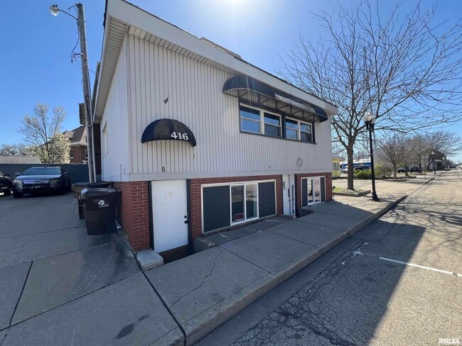 416 W Main St in Peoria, IL - Building Photo - Building Photo