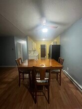 72 Buddington Rd in Groton, CT - Building Photo - Building Photo