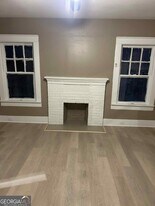 1049 Birch St in Macon, GA - Building Photo