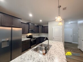 196 Johnson Ct in Crestview, FL - Building Photo - Building Photo