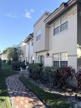 6671 Via Regina in Boca Raton, FL - Building Photo - Building Photo