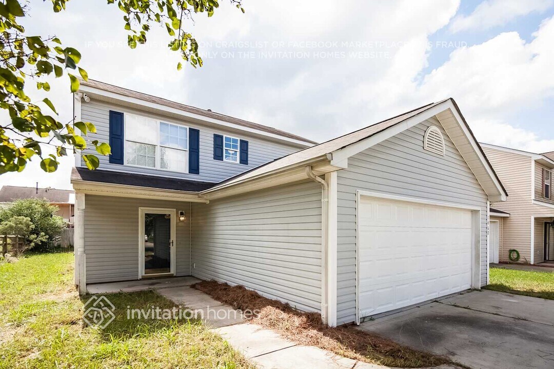 1460 Summer Coach Dr in Charlotte, NC - Building Photo