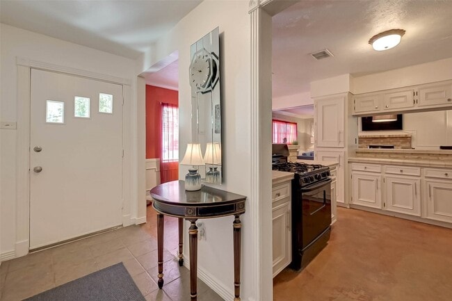 6018 Berendo St in Houston, TX - Building Photo - Building Photo