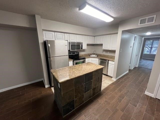 property at 1140 Marina Bay Dr