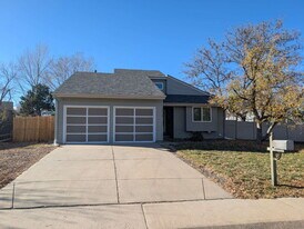 18272 E Crestline Cir in Centennial, CO - Building Photo