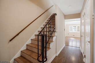 180 Wildflower Ln in Hillsborough Township, NJ - Building Photo - Building Photo