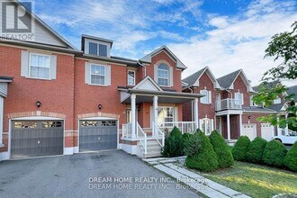 16 Bond Lake Park St in Richmond Hill, ON - Building Photo - Building Photo