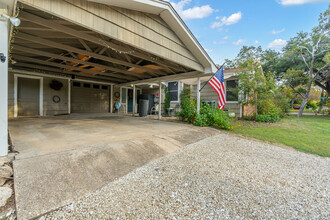 3300 Adeline Dr in Waco, TX - Foto de edificio - Building Photo