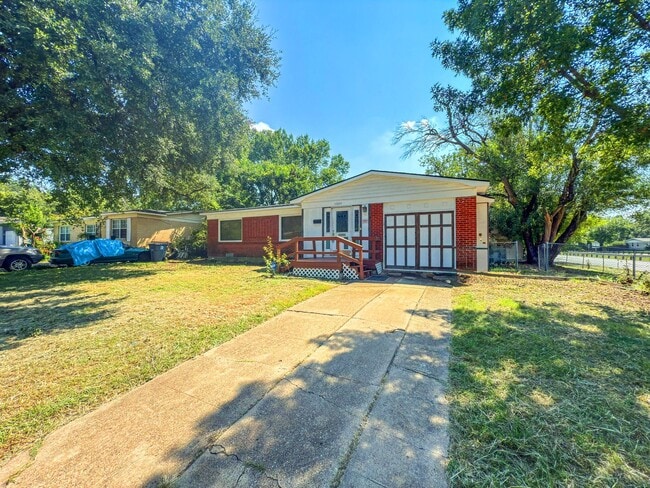property at 10804 Dunaway Dr