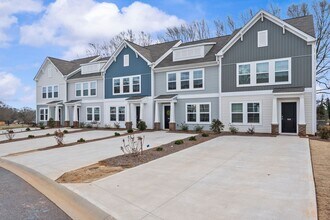 668 Blossom Run in Spartanburg, SC - Building Photo - Building Photo