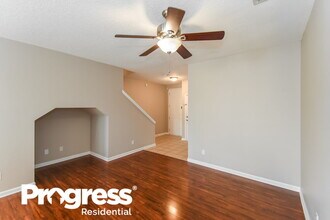 2326 Sunset Bluff Dr in Jacksonville, FL - Building Photo - Building Photo