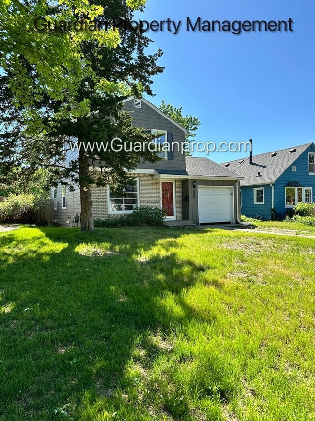 property at 2853 Edgewood Ave S