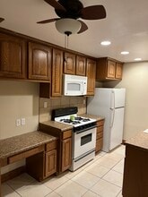 435 E Creekside Cir, Unit #B in Murray, UT - Foto de edificio - Building Photo