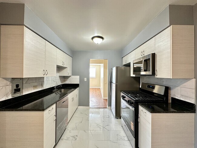 620 Lincoln Ave, Unit 80G in Addison, IL - Foto de edificio - Building Photo