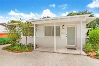 7311 SW 63rd in South Miami, FL - Building Photo - Building Photo