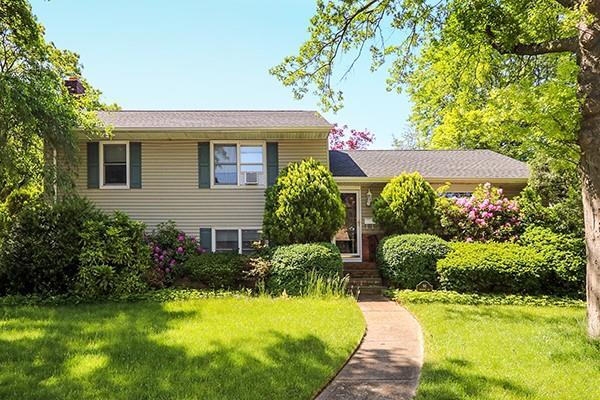 property at 98 Bayberry Ave