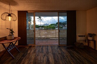 1941 CHURCH Ln in Honolulu, HI - Building Photo - Building Photo