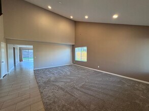 17824 Cabela Dr in San Diego, CA - Building Photo - Building Photo