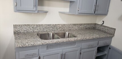 725 Manchester Dr, Unit 3 in Inglewood, CA - Building Photo - Building Photo