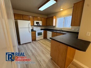 1113 N 1620 W in Saint George, UT - Building Photo - Building Photo