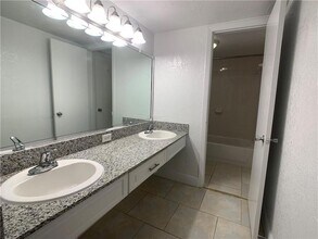 9357 SW 77th Ave, Unit 25-245 in Miami, FL - Building Photo - Building Photo