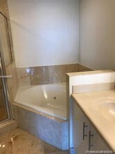 7900 Harbor Island Dr-Unit -902 in Miami Beach, FL - Building Photo - Building Photo