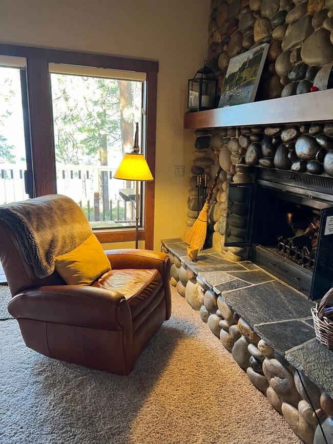 600 Hwy 50 in Zephyr Cove, NV - Building Photo - Building Photo