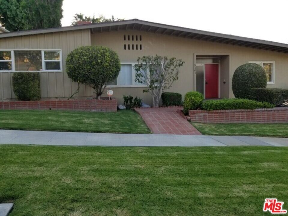 5101 Presidio Dr in Los Angeles, CA - Building Photo