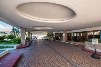 9455 Collins Ave in Surfside, FL - Building Photo - Building Photo