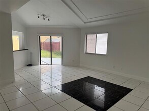 11111 SW 10th St in Pembroke Pines, FL - Building Photo - Building Photo
