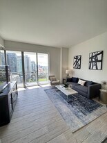 342 NE 35th St, Unit A1 in Miami, FL - Building Photo