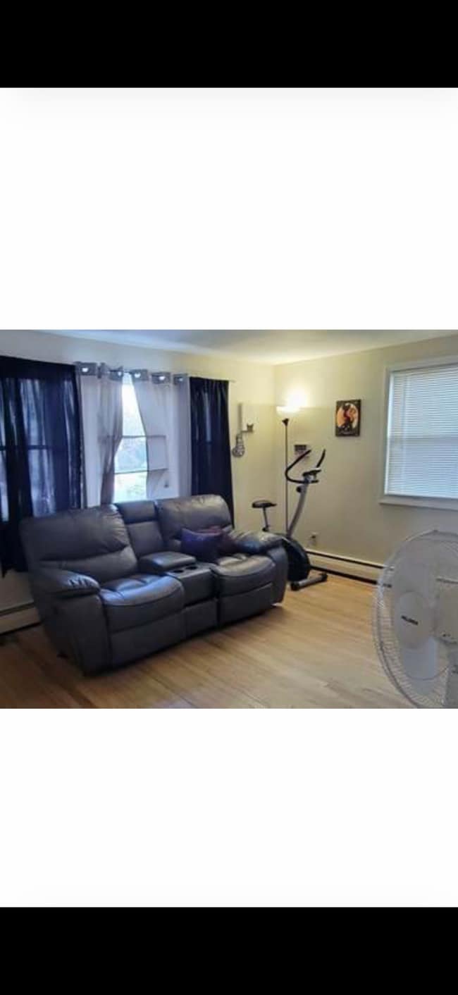 138 Draper St, Unit Draper street left side