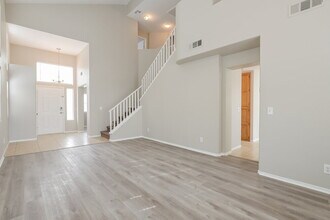 70 Huntfield Dr in Henderson, NV - Building Photo - Building Photo