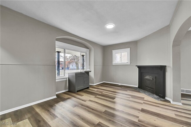 property at 1554 W 116th St