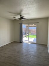 540 Chandler St in Henderson, NV - Building Photo - Building Photo