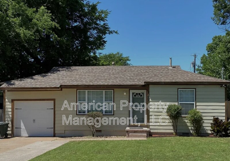303 W 40th St in Sand Springs, OK - Building Photo
