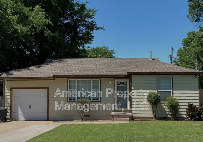 property at 303 W 40th St