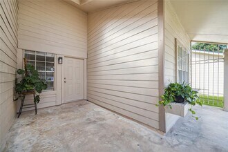 11202 Bayou Pl Dr in Houston, TX - Building Photo - Building Photo