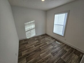 142 Terri Ln in Mankato, MN - Building Photo - Building Photo