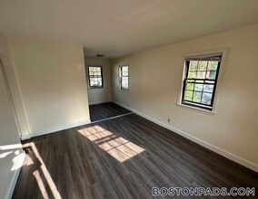 15 Dudley St, Unit A in Arlington, MA - Building Photo - Building Photo