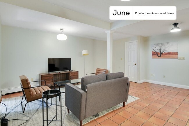 Room in Shared 5 bed/3 bath home in Boston, MA - Foto de edificio - Building Photo